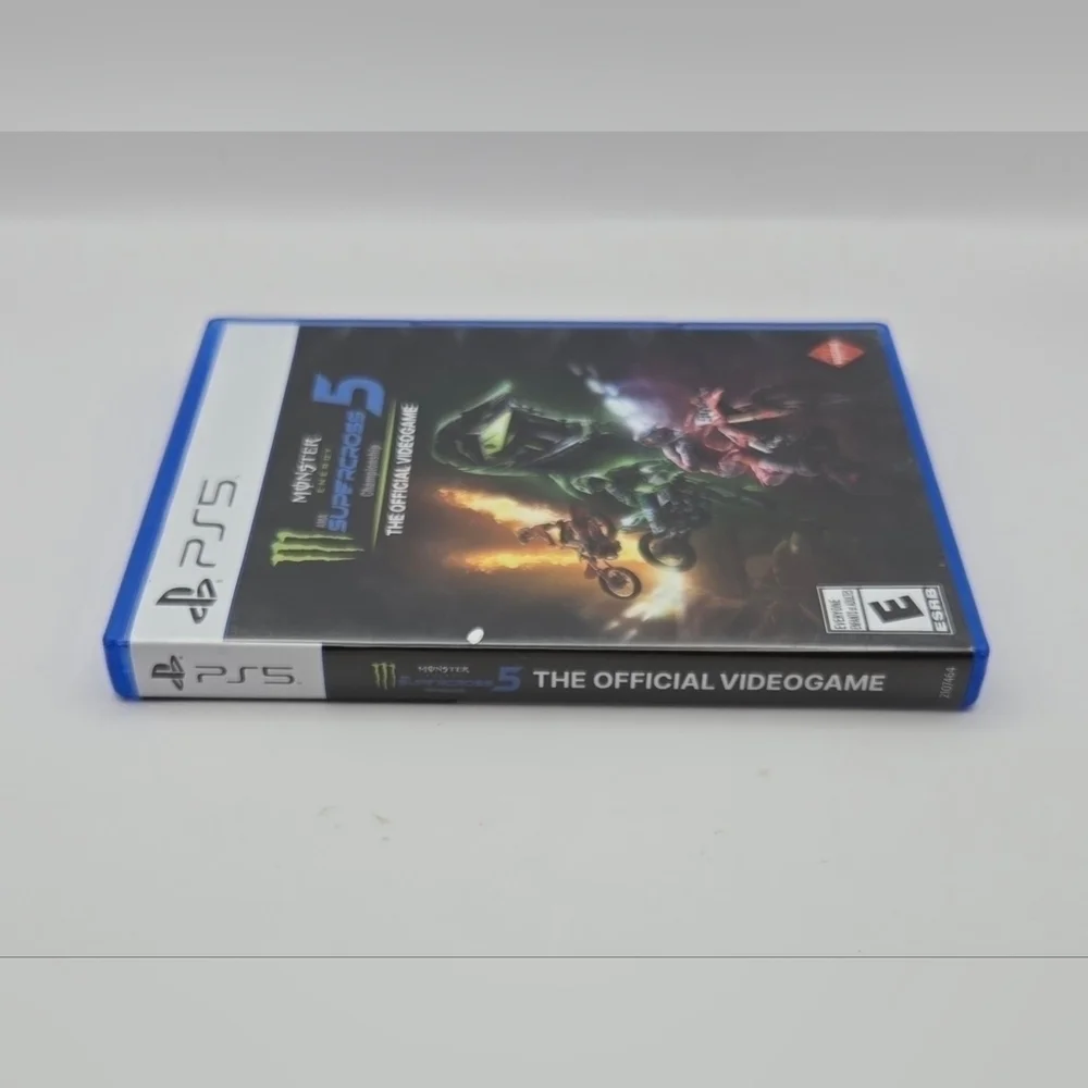 Monster Energy Supercross 5 PS5 Motocross Racing Game Tested - Picture 6 of 9